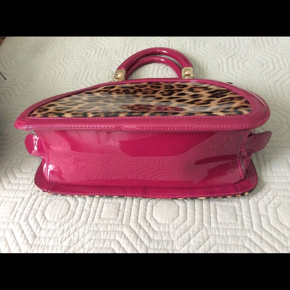 Animal print and Raspberry Patent Bag - Picture 5 of 5